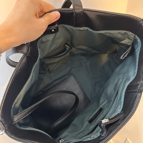 Matt & Nat® Lesada Tote - Black - Picture 11 of 12